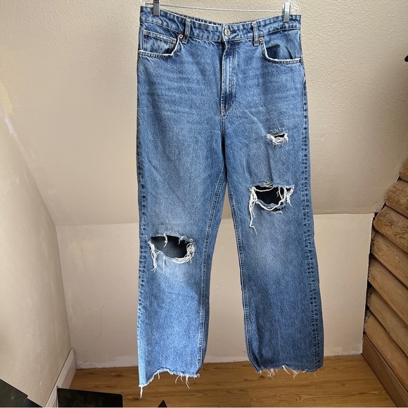ZARA HIGH RISE W/Raw Hem. Busted &Destroyed. Size 12. - Picture 1 of 5